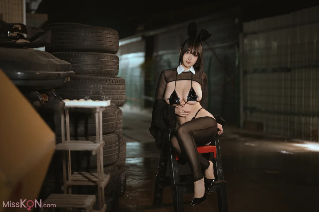 Coser@浅安安: 逆兔女郎 (71 photos)