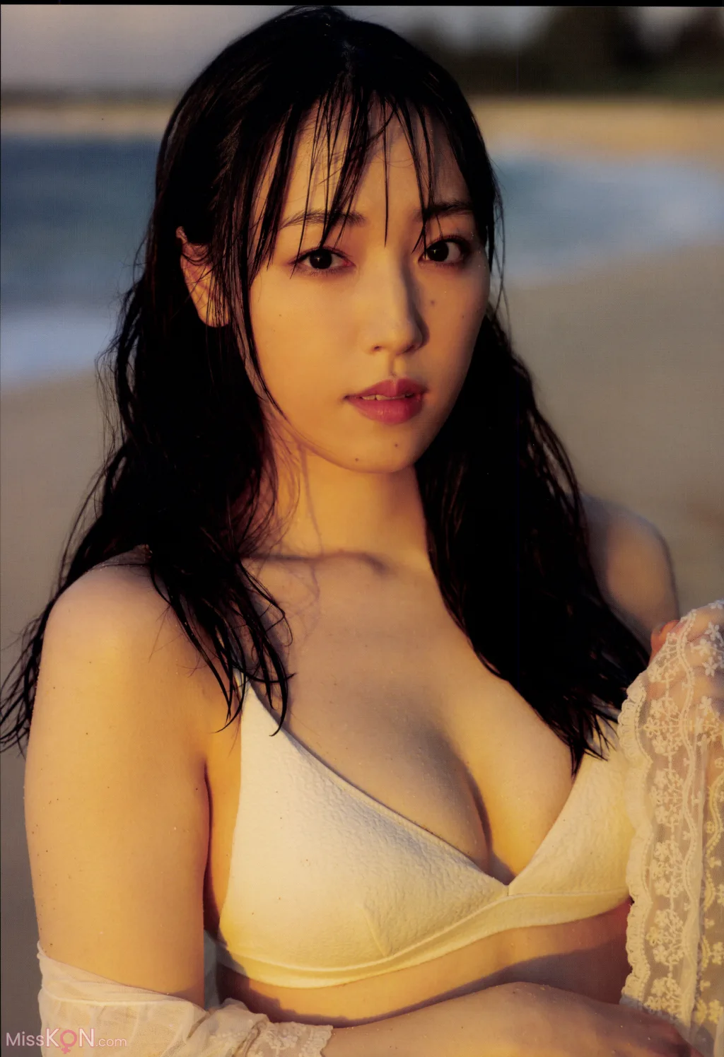 [JP] Mizuki Fukumura (譜久村聖): モーニング娘。’23 ラスト写真集 『 LAST SCENE 』 (137 photos)
