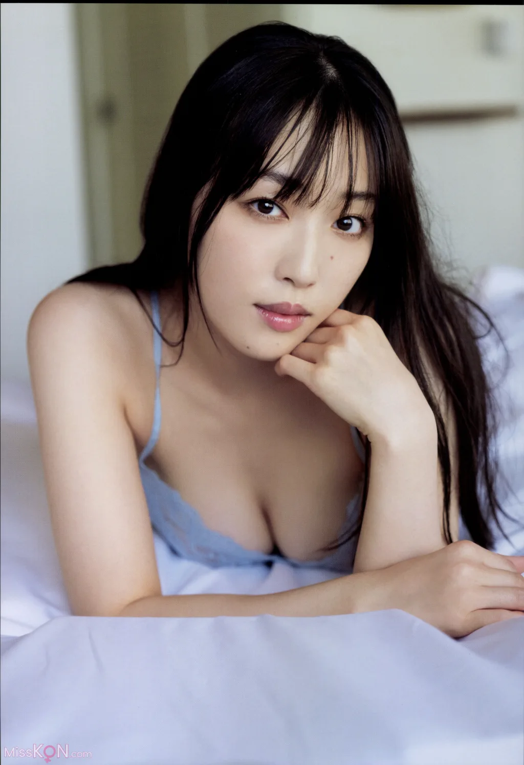 [JP] Mizuki Fukumura (譜久村聖): モーニング娘。’23 ラスト写真集 『 LAST SCENE 』 (137 photos)