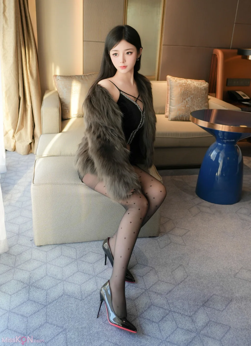 [XR Uncensored] 优酱: R18 秀人网模特 珠圆玉润 黑丝诱惑 (88 photos)
