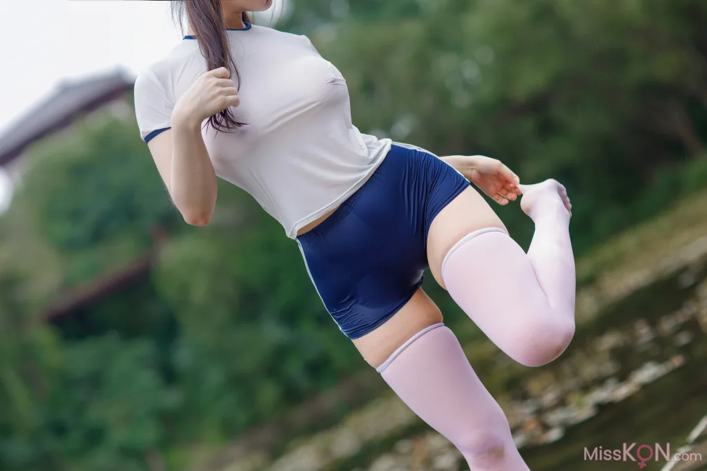 Coser@六味帝皇酱: 体操服 (60 photos)
