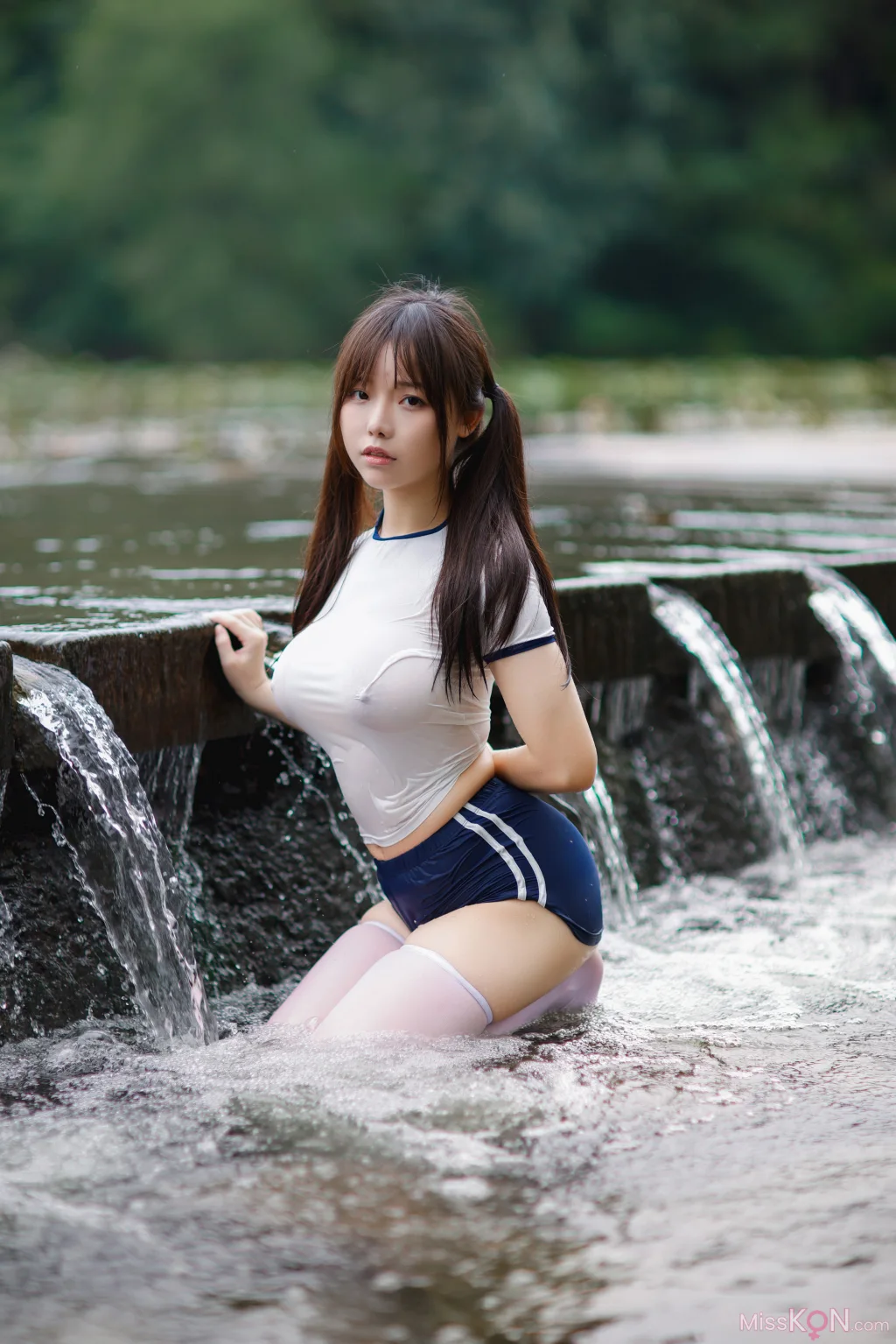 Coser@六味帝皇酱: 体操服 (60 photos)