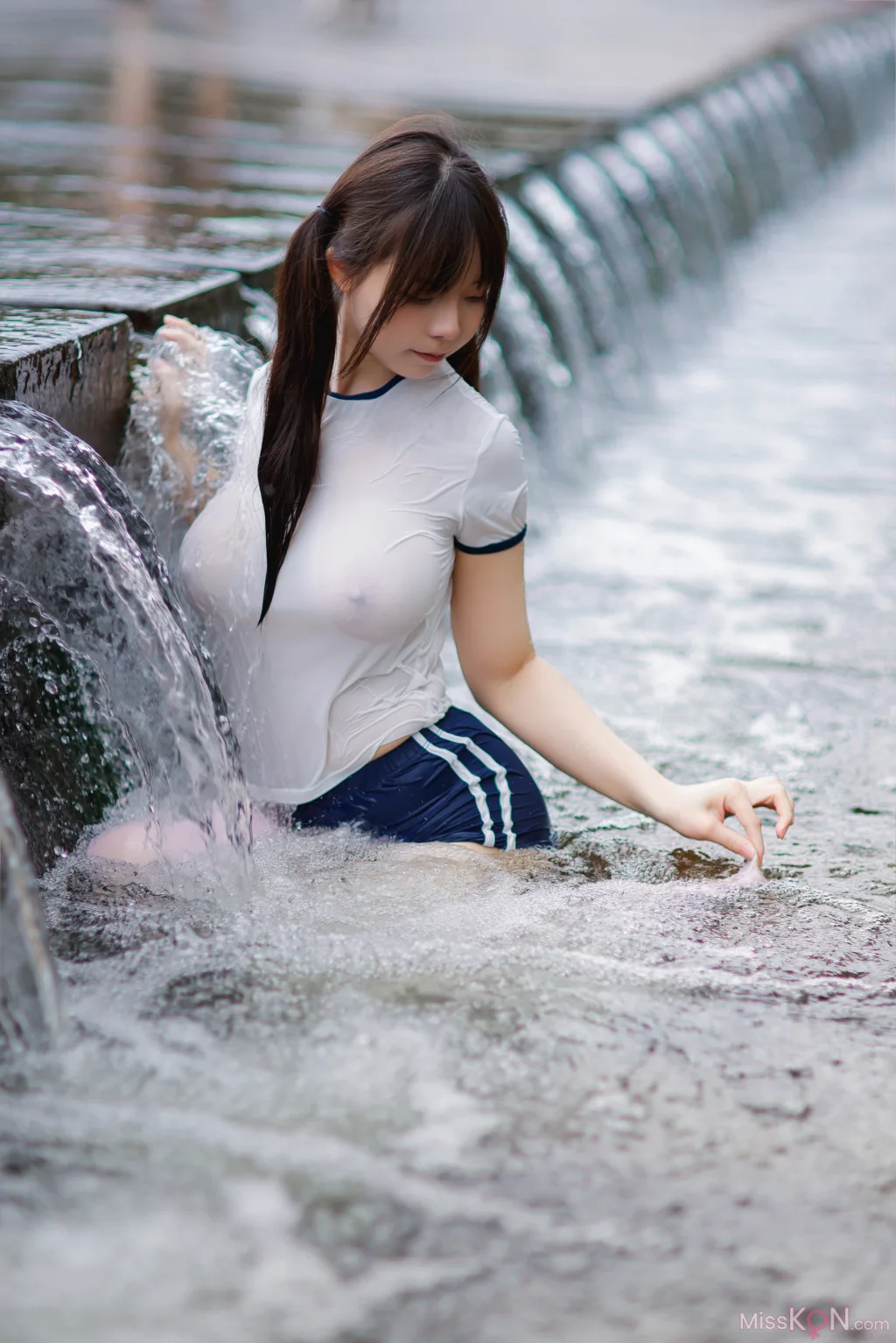 Coser@六味帝皇酱: 体操服 (60 photos)