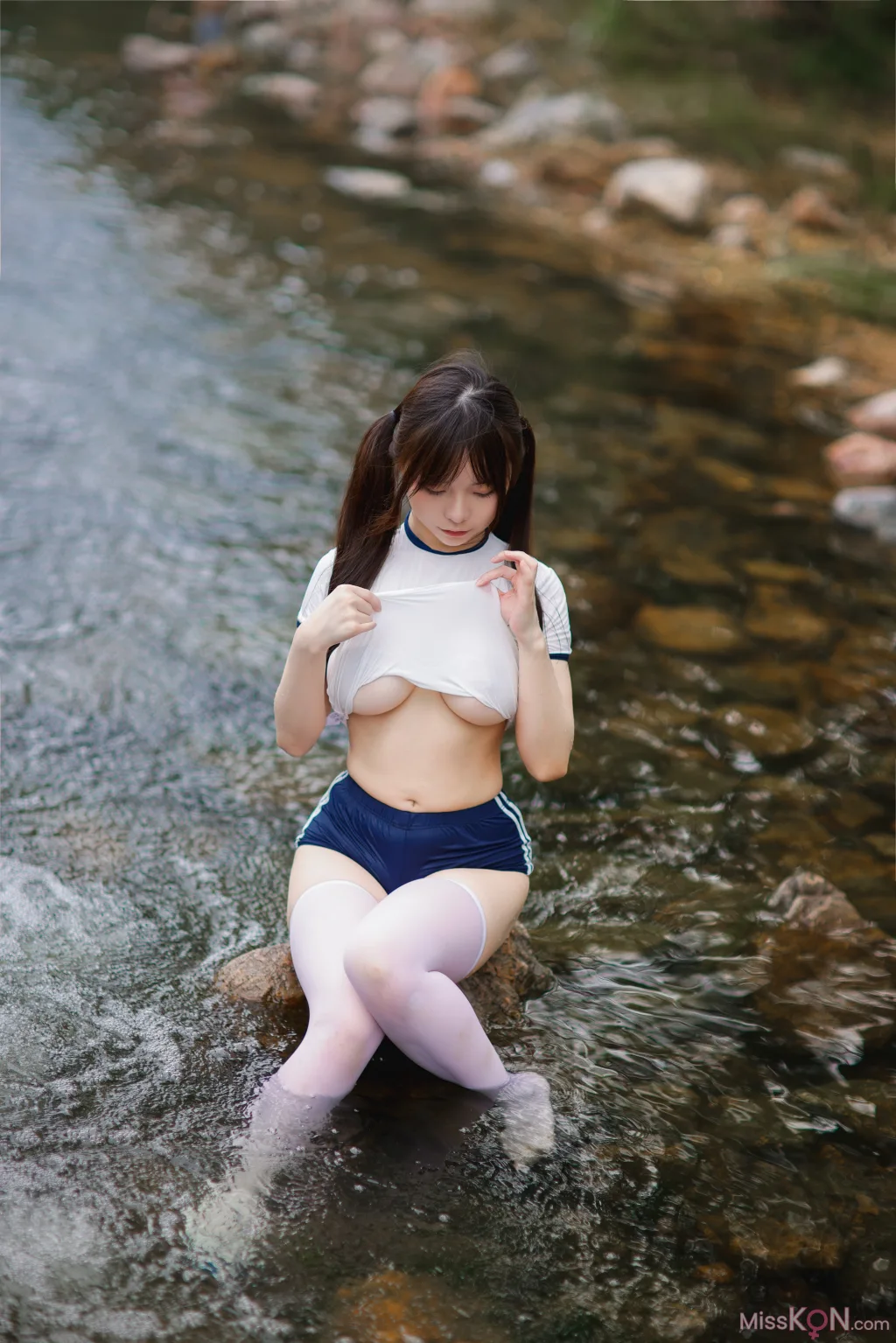 Coser@六味帝皇酱: 体操服 (60 photos)