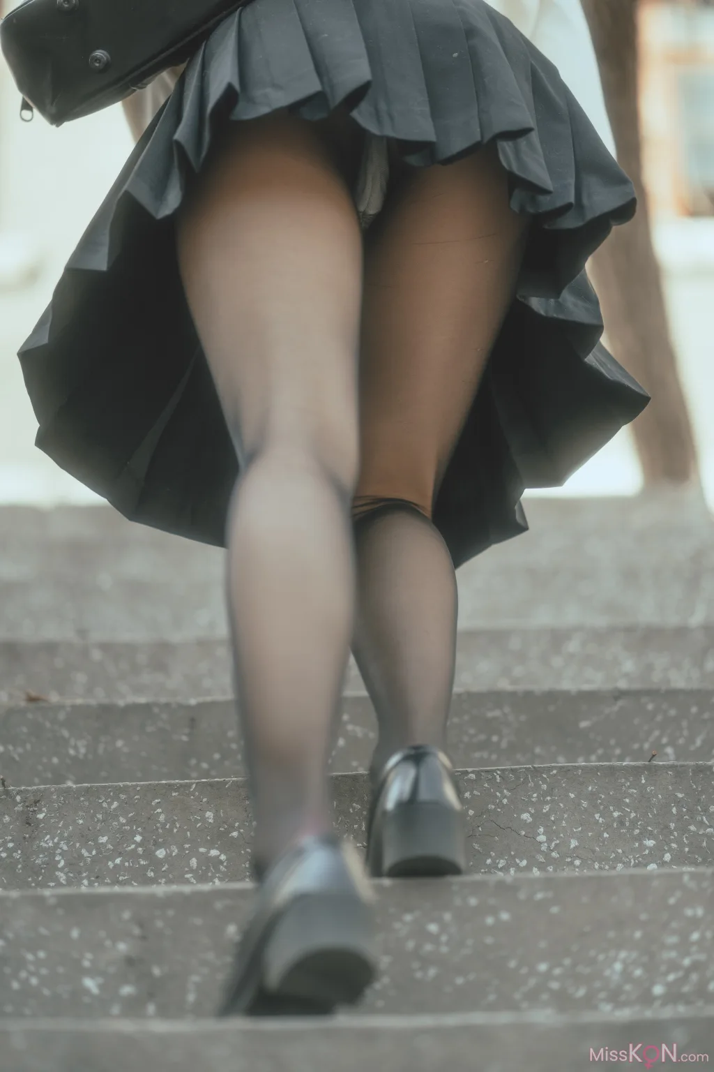 Coser@六味帝皇酱: 废墟JK (52 photos)