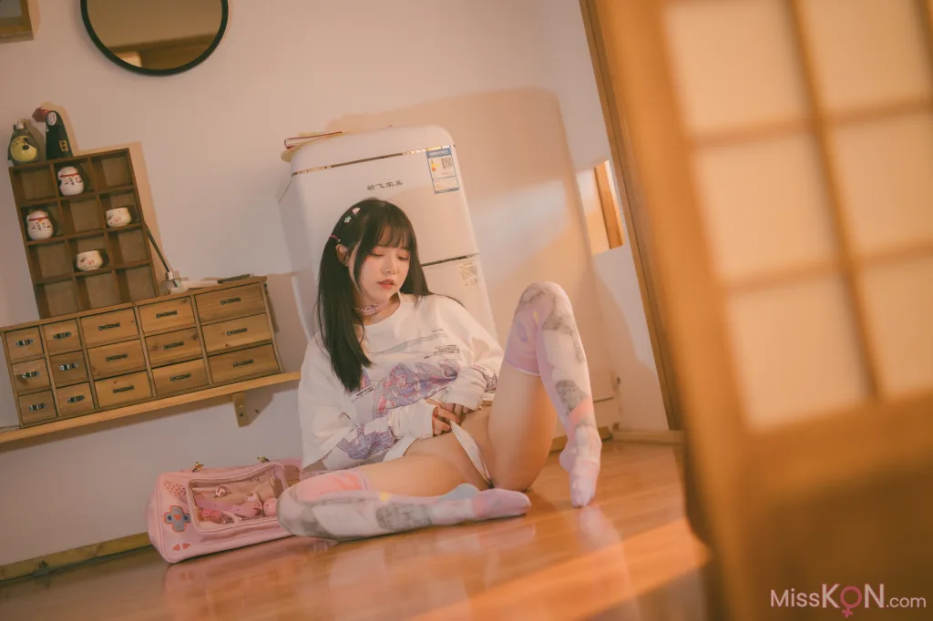 Coser@六味帝皇酱: 午后的少女 (84 photos)