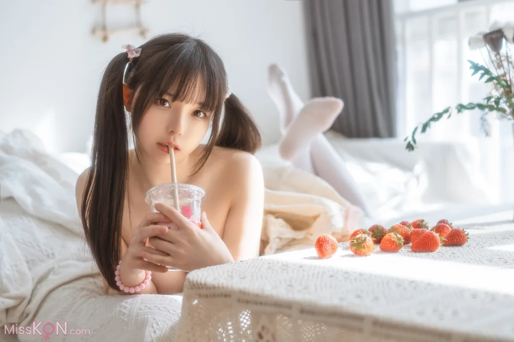 Coser@六味帝皇酱: 小艺LOX洛丽塔 (71 photos)