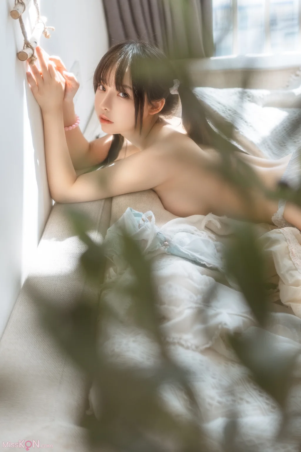 Coser@六味帝皇酱: 小艺LOX洛丽塔 (71 photos)