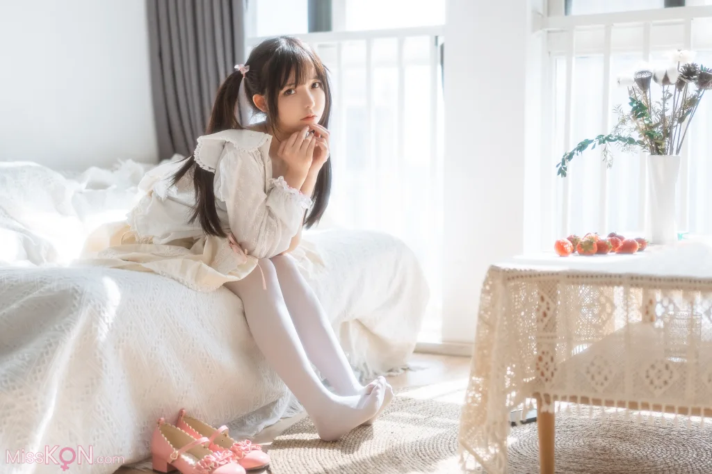 Coser@六味帝皇酱: 小艺LOX洛丽塔 (71 photos)