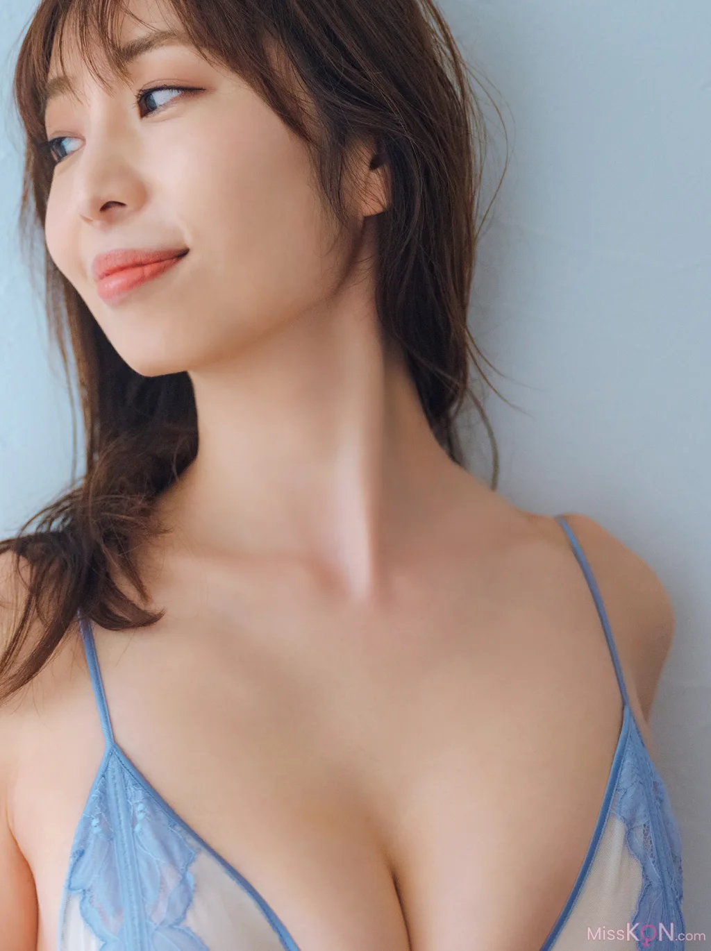 [JP] Misumi Shiochi (塩地美澄):【電子版だけの特典カットつき】 写真集 Ｐｅａｒｌ (130 photos)