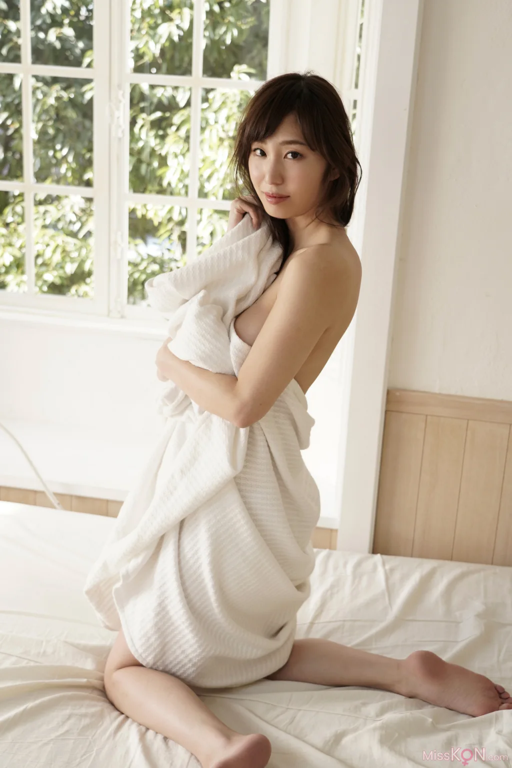 [JP] Misumi Shiochi (塩地美澄): 週刊現代デジタル写真集 「美女アナの昼下がり」 (68 photos)