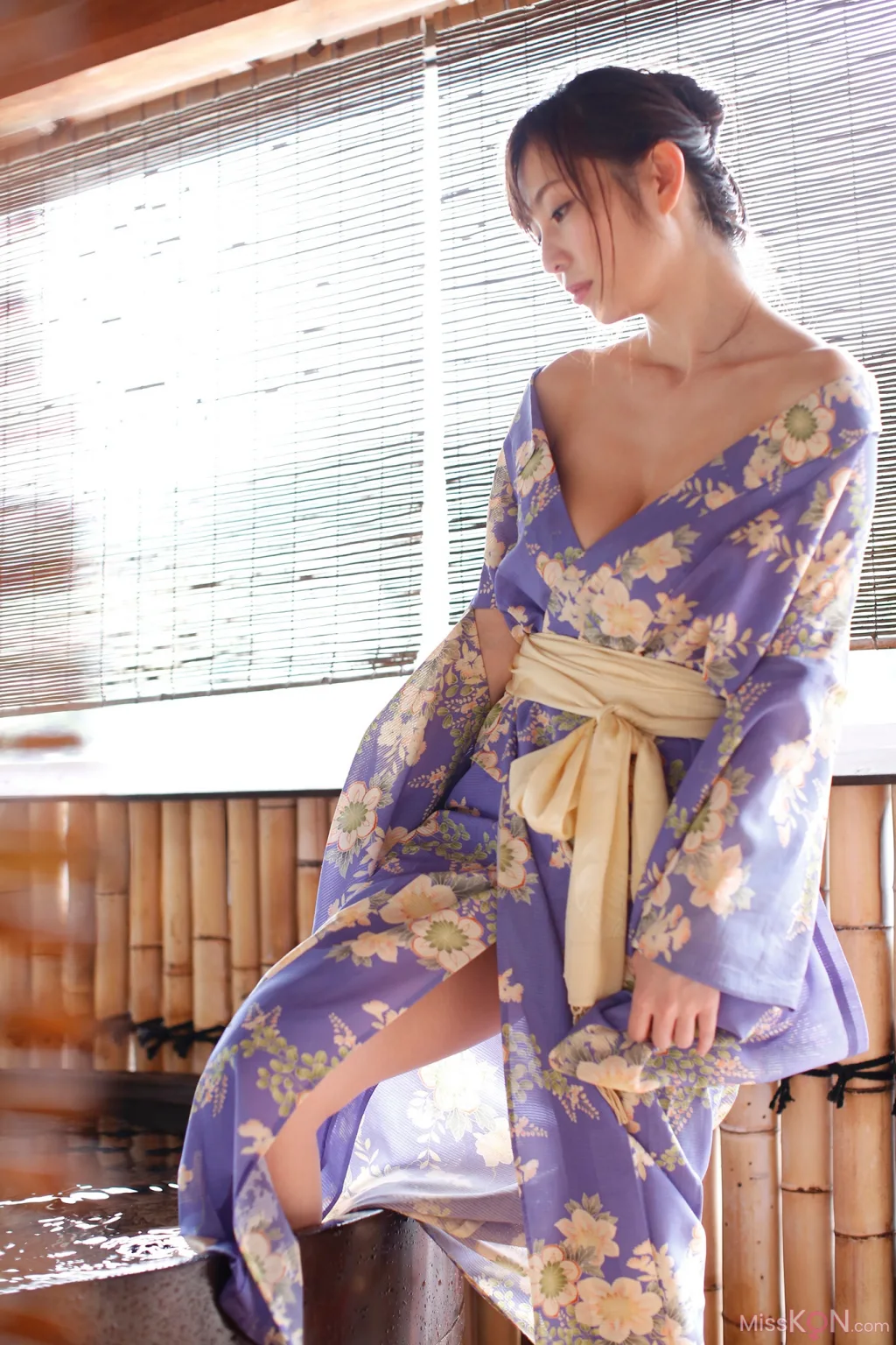[JP] Misumi Shiochi (塩地美澄): 週刊現代デジタル写真集 「日本一ＳＥＸＹな美女アナと温泉旅」 (91 photos)