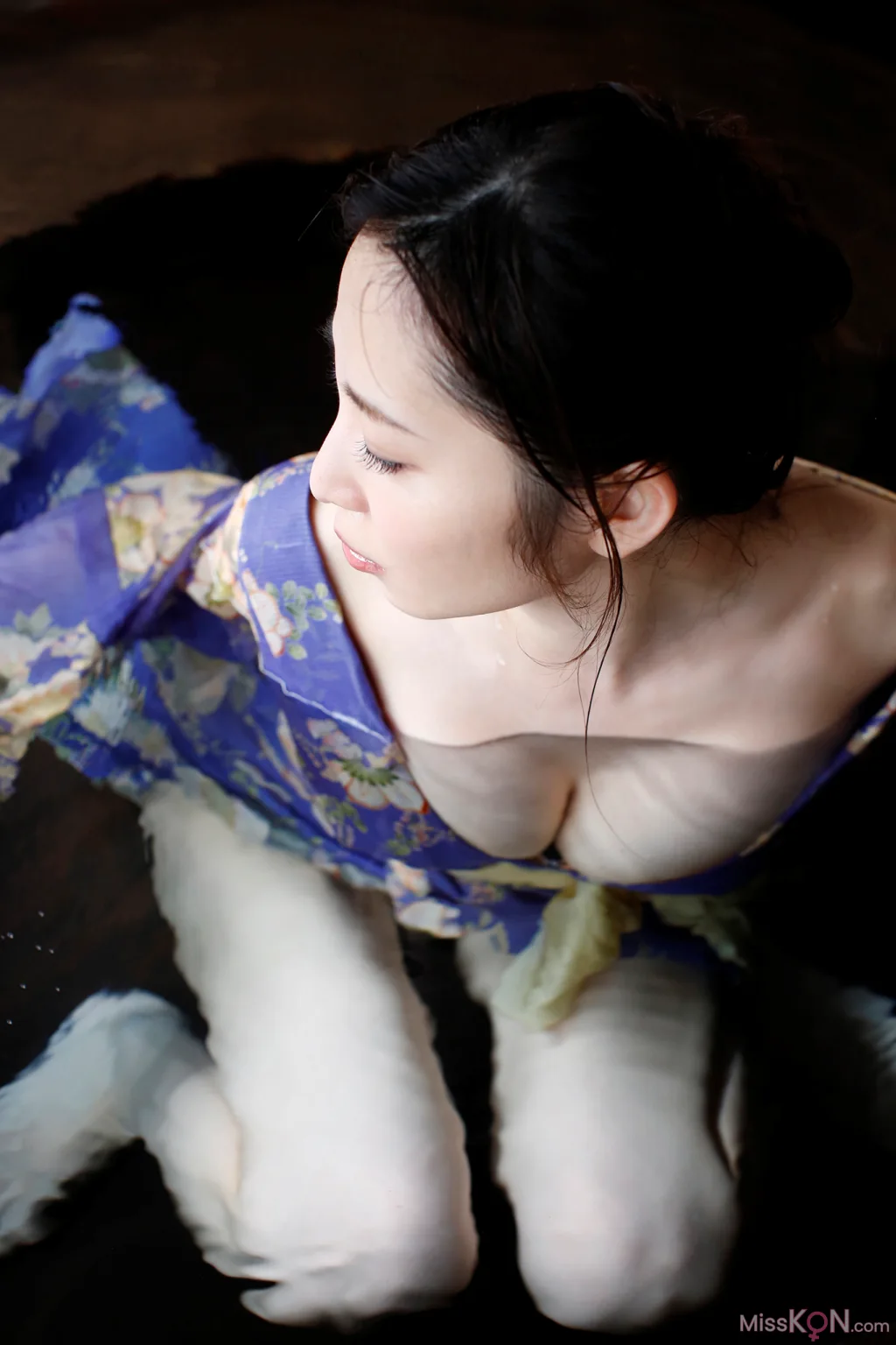 [JP] Misumi Shiochi (塩地美澄): 週刊現代デジタル写真集 「日本一ＳＥＸＹな美女アナと温泉旅」 (91 photos)