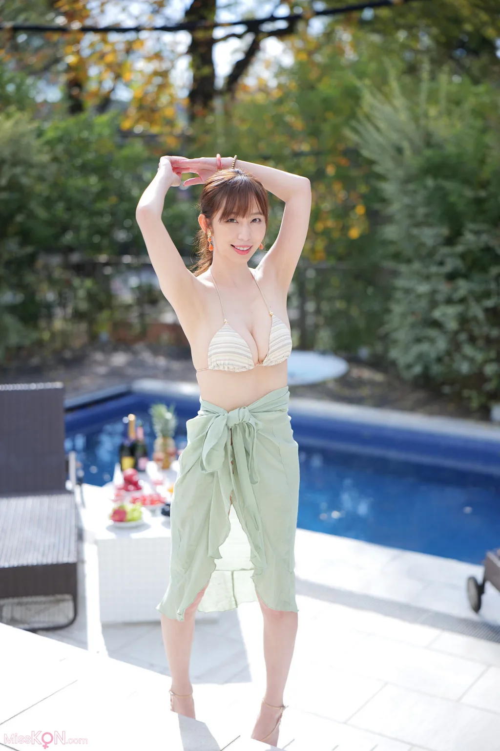 [JP] Misumi Shiochi (塩地美澄): 週刊ポストデジタル写真集 女子アナ桃源郷 (64 photos)