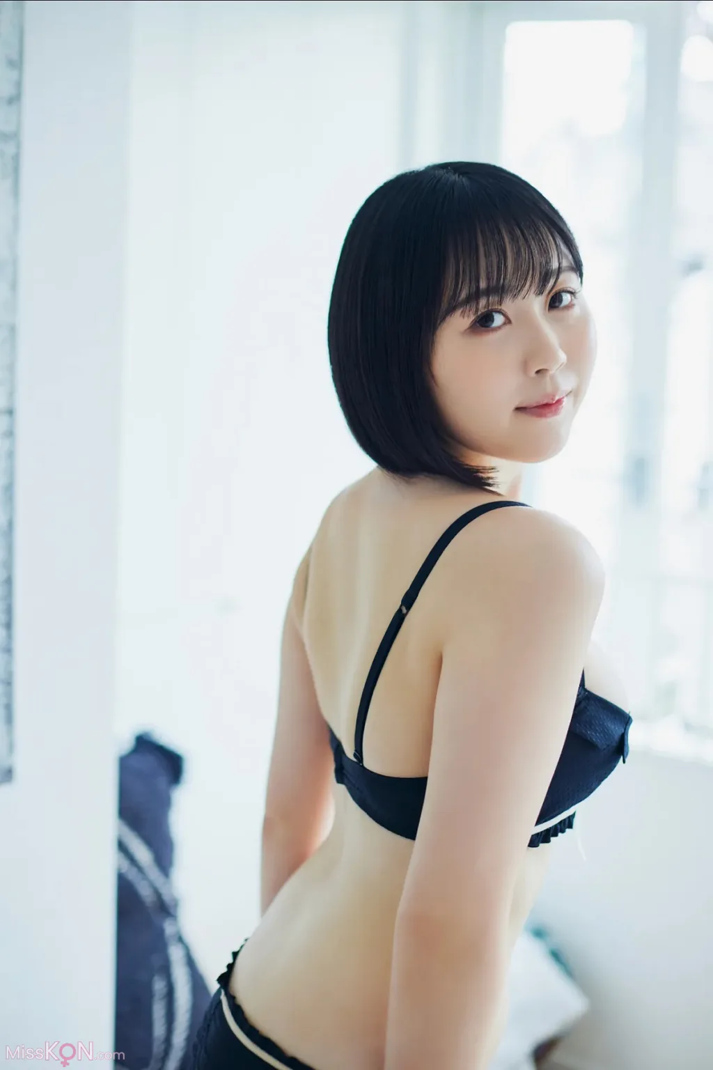 [JP] Yuki Yomichi (夜道雪): FRIDAYデジタル写真集 ぎゅーってしよ (159 photos)