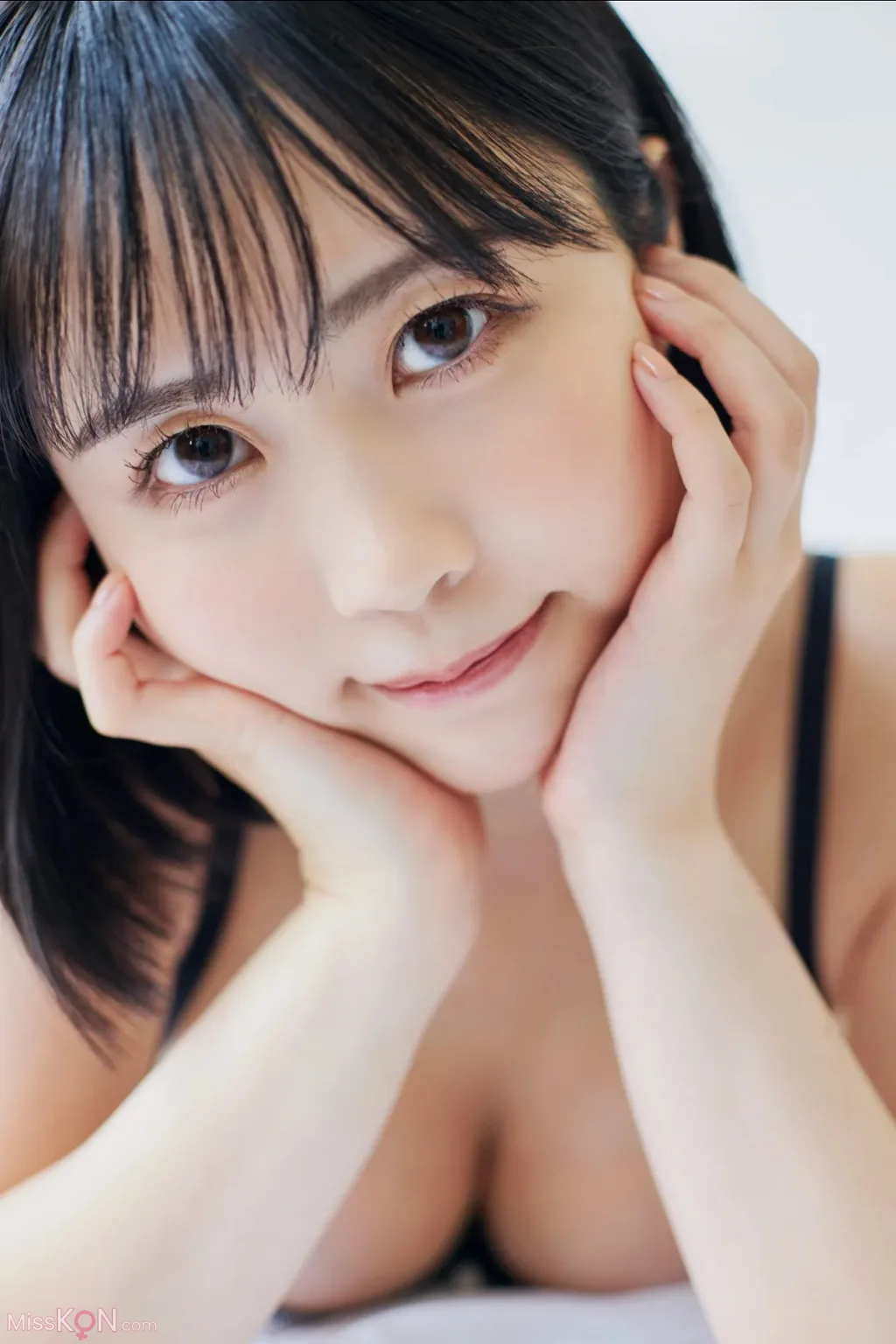 [JP] Yuki Yomichi (夜道雪): FRIDAYデジタル写真集 ぎゅーってしよ (159 photos)