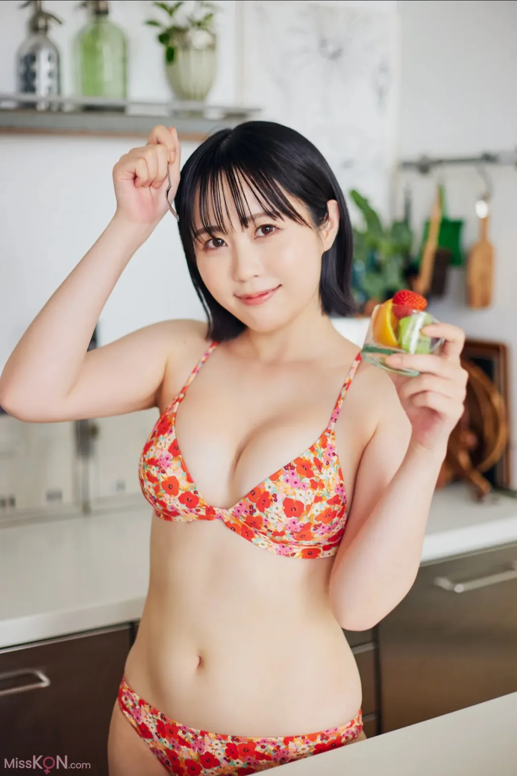 [JP] Yuki Yomichi (夜道雪): FRIDAYデジタル写真集 ぎゅーってしよ (159 photos)