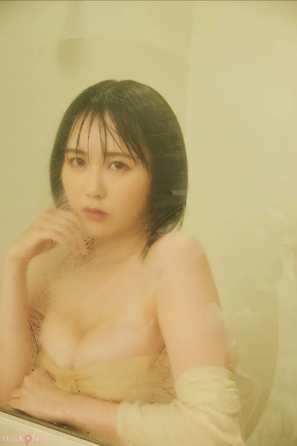 [JP] Yuki Yomichi (夜道雪): FRIDAYデジタル写真集 ぎゅーってしよ (159 photos)
