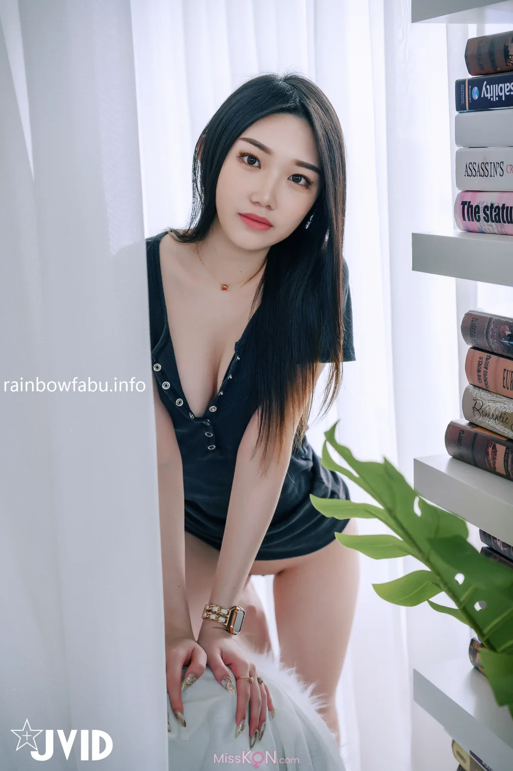 [JVID] 優苡: 我搭訕到“剛滿18“的極品純欲女孩－優伊❤️首發就毫無保留的全給你看 (88 photos + 1 video)
