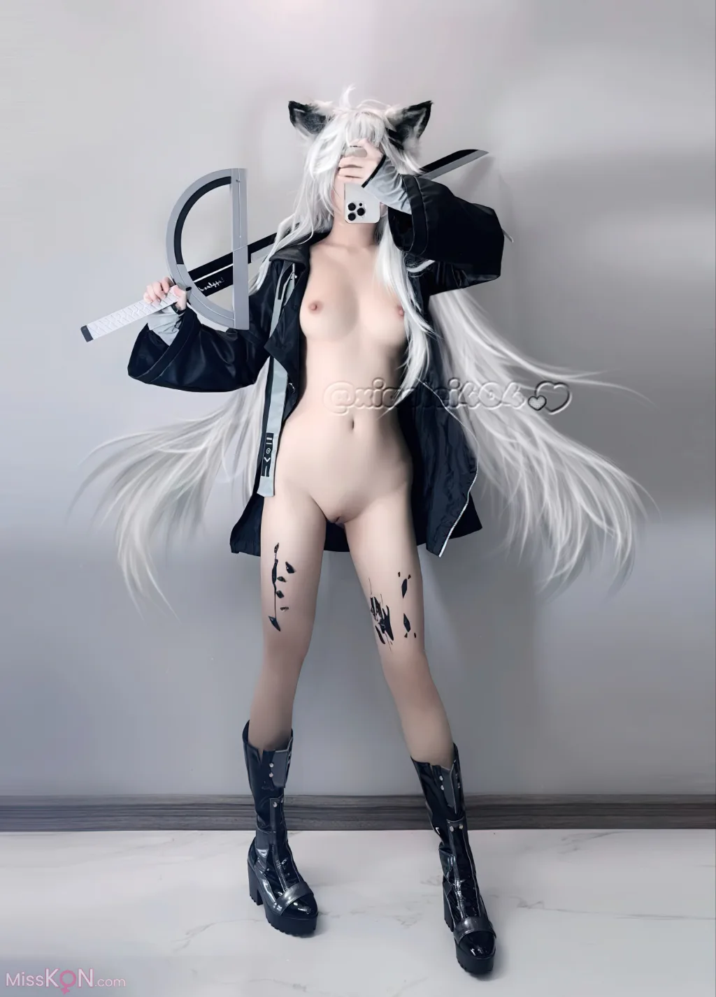 Coser@希尔薇: 清纯颜值少女 裸舞自慰福利 (40 photos + 22 videos)