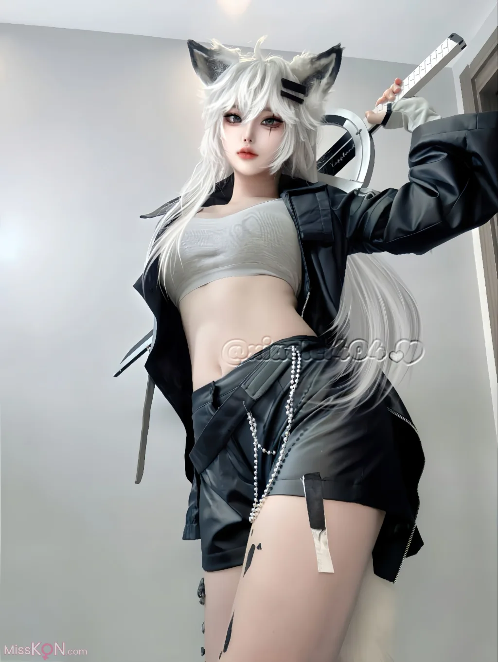 Coser@希尔薇: 清纯颜值少女 裸舞自慰福利 (40 photos + 22 videos)