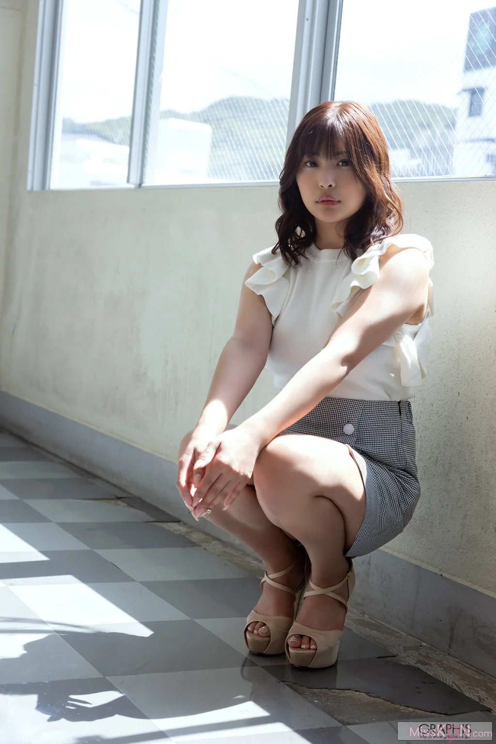 [JP] Nitori Hina (似鳥日菜): [Graphis] Limited Edition (31 photos)