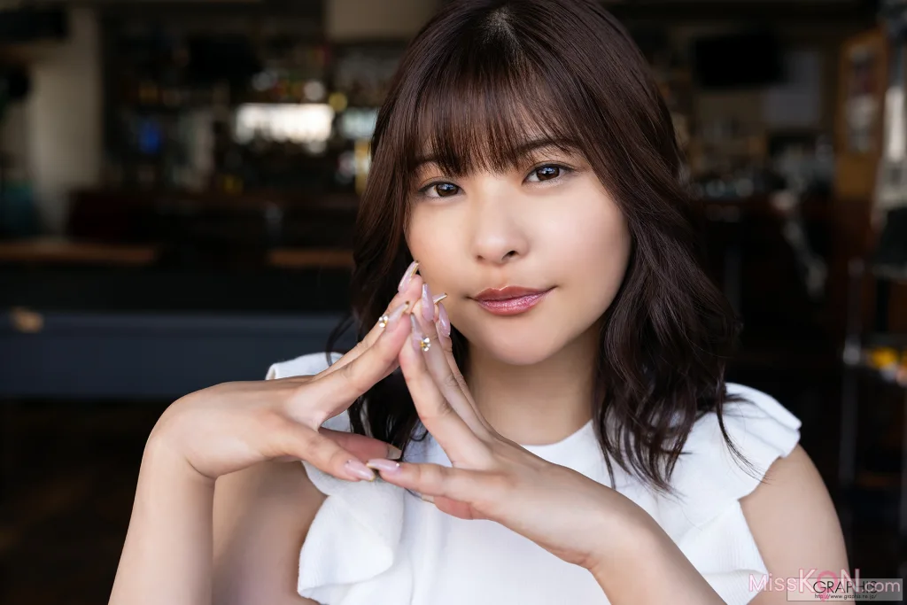 [JP] Nitori Hina (似鳥日菜): [Graphis] Limited Edition (31 photos)