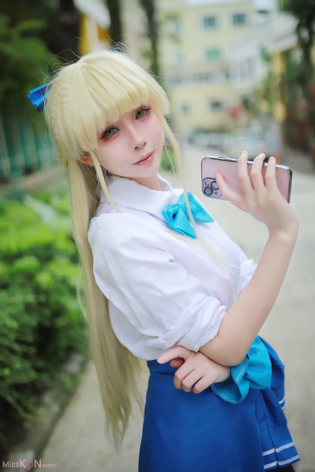 Coser@上杉绘梨落: 蔚蓝档案 飞鸟马时 校服 (46 photos)