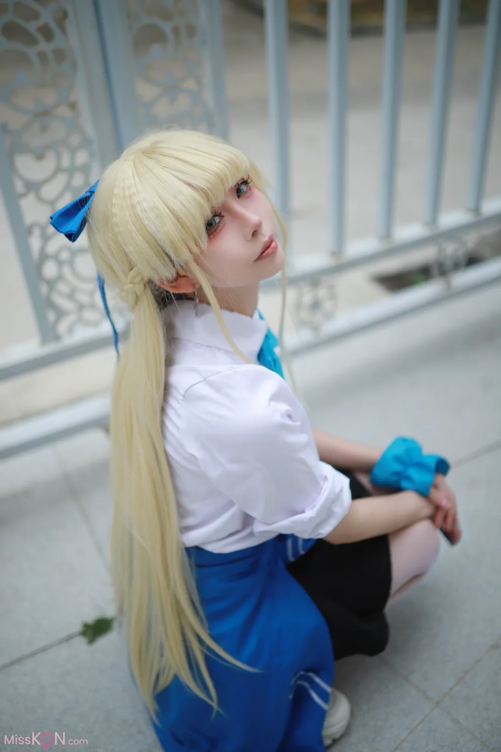 Coser@上杉绘梨落: 蔚蓝档案 飞鸟马时 校服 (46 photos)