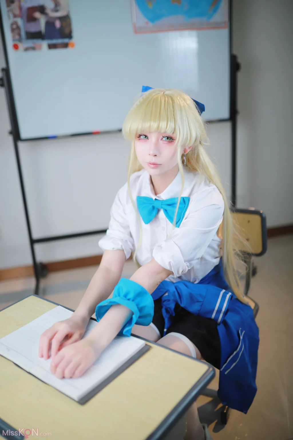 Coser@上杉绘梨落: 蔚蓝档案 飞鸟马时 校服 (46 photos)