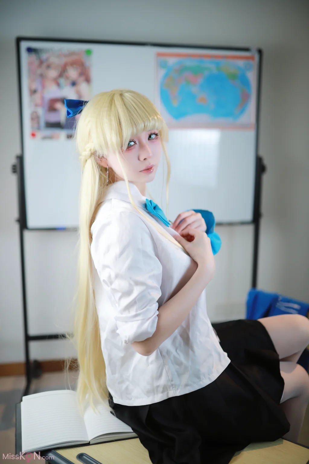 Coser@上杉绘梨落: 蔚蓝档案 飞鸟马时 校服 (46 photos)