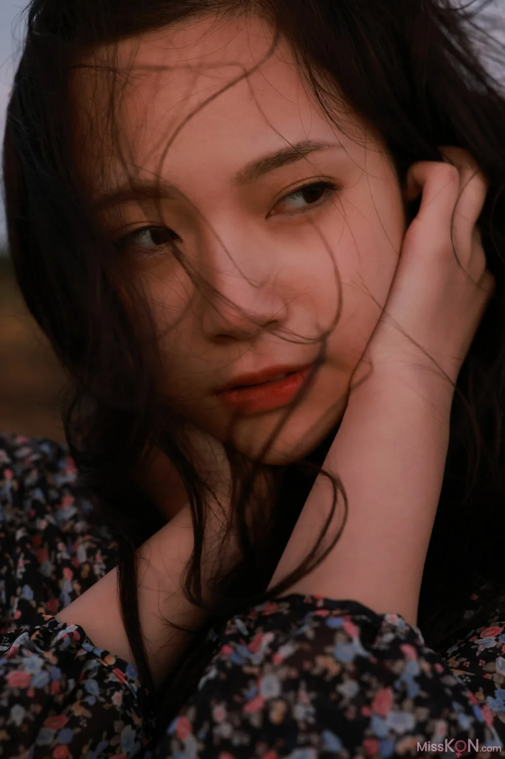 [JP] Miho Machiyama (街山みほ): FRIDAYデジタル写真集 「Ｓｃａｒｌｅｔ　ＭＡＸ　Ｅｄｉｔｉｏｎ　１５０ページ完全版 (152 photos) – Page 3