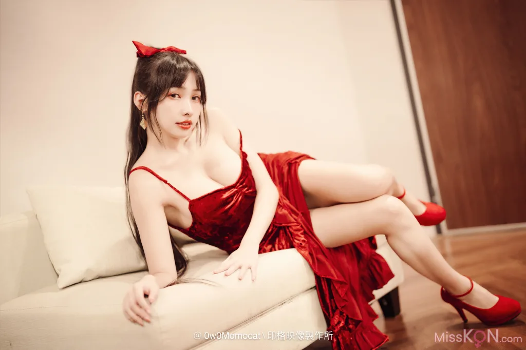 Coser@慕慕Momo: 酒醉後喘息任務 (61 photos + 1 video)