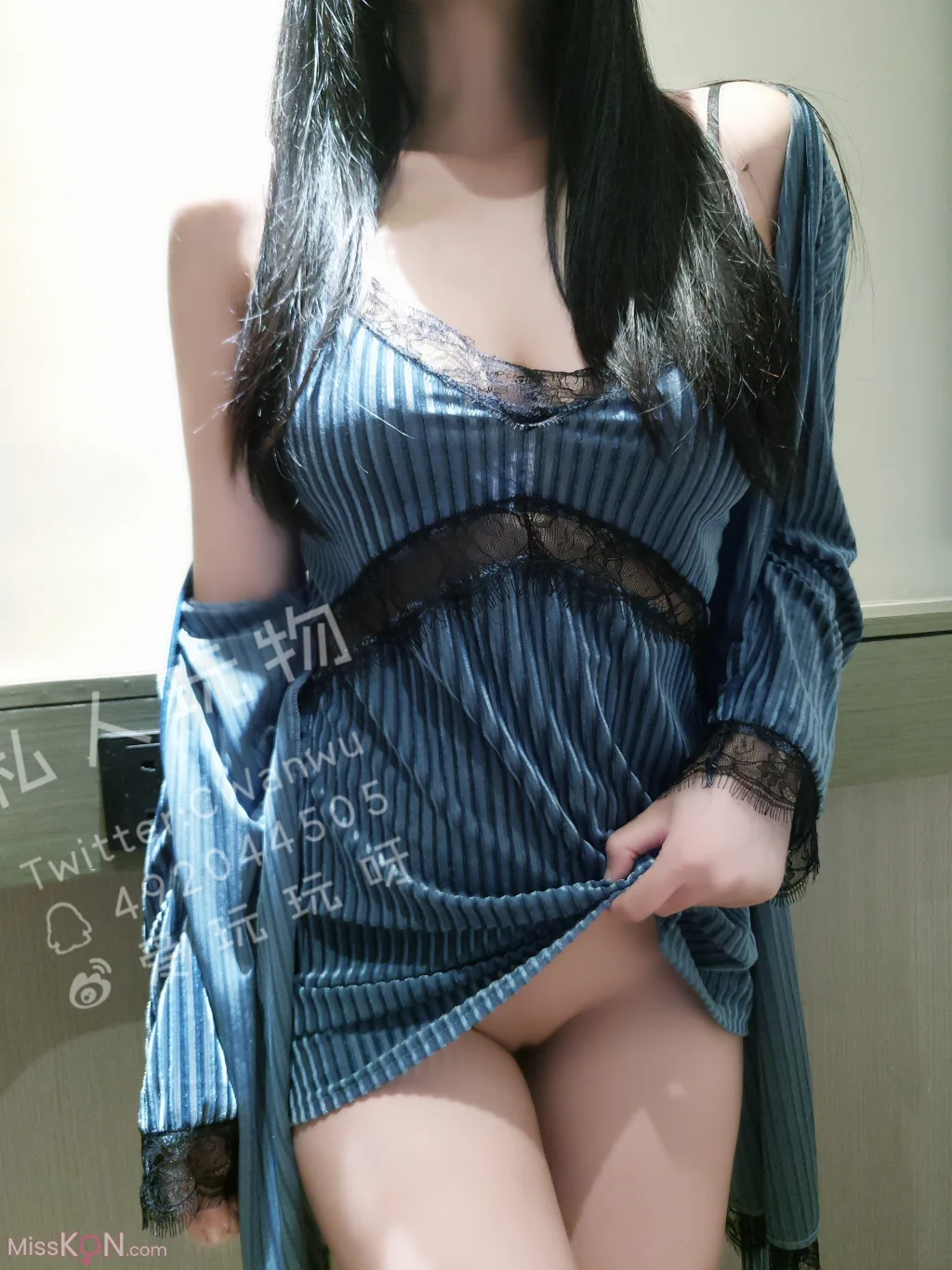 Coser@私人玩物: 会员订制 居家思春的爆乳女神 (28 photos + 1 video)