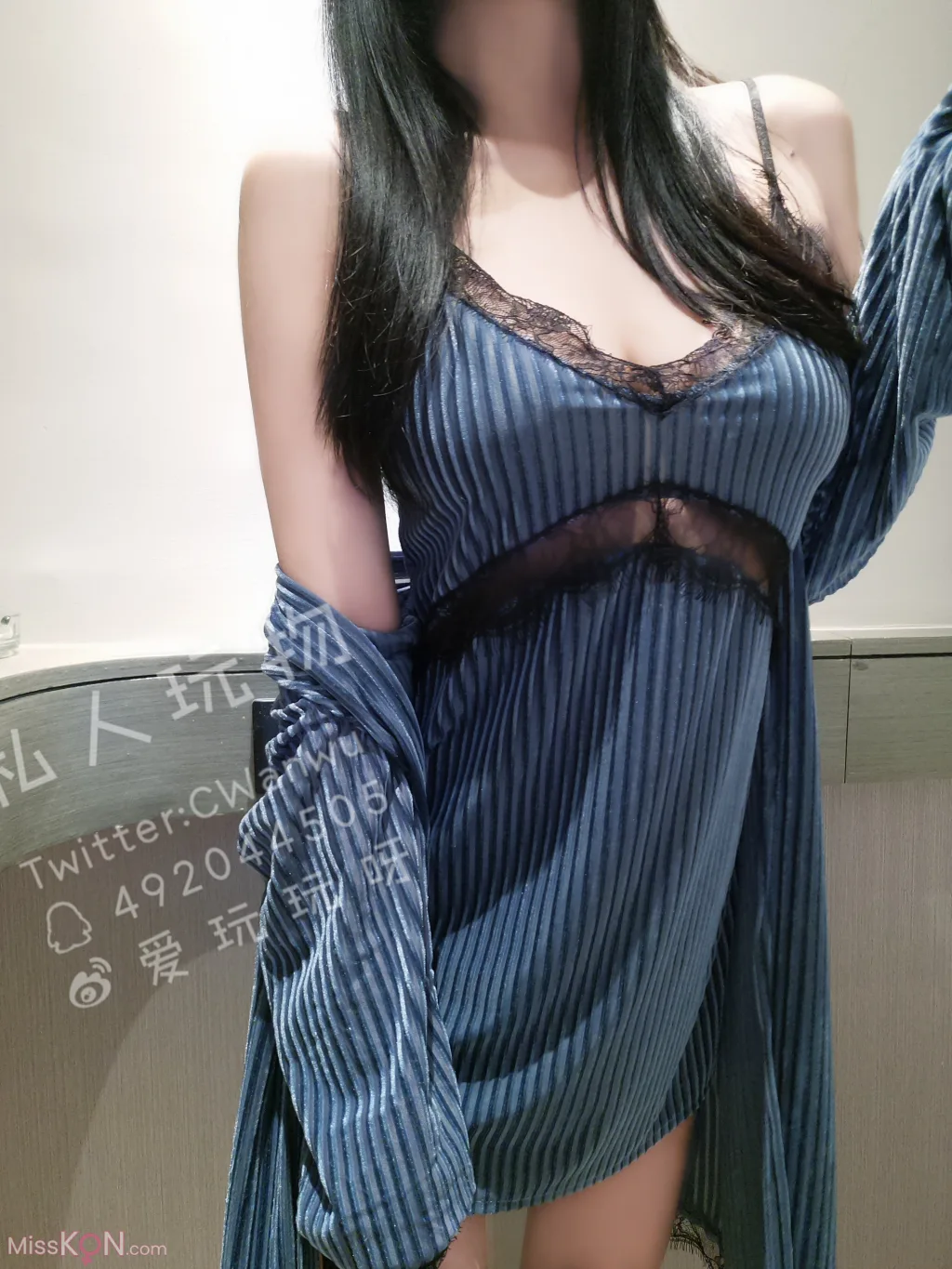 Coser@私人玩物: 会员订制 居家思春的爆乳女神 (28 photos + 1 video)