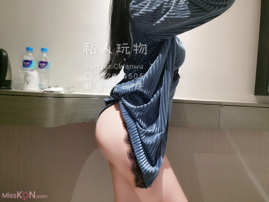 Coser@私人玩物: 会员订制 居家思春的爆乳女神 (28 photos + 1 video)