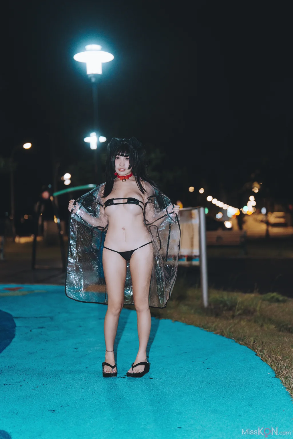 Coser@慕慕Momo: 溜雨衣貓貓 (48 photos)