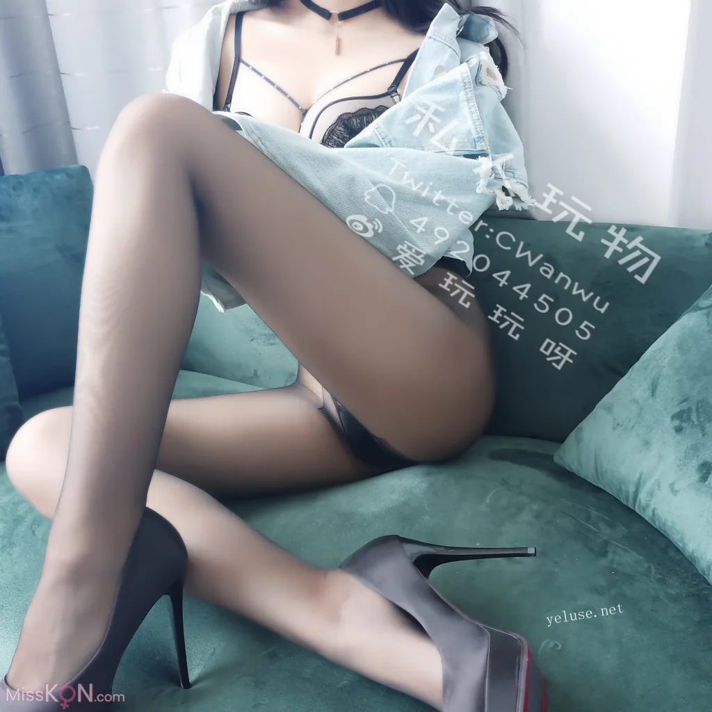 Coser@私人玩物: 牛仔黑丝 (33 photos + 3 videos) – Page 2