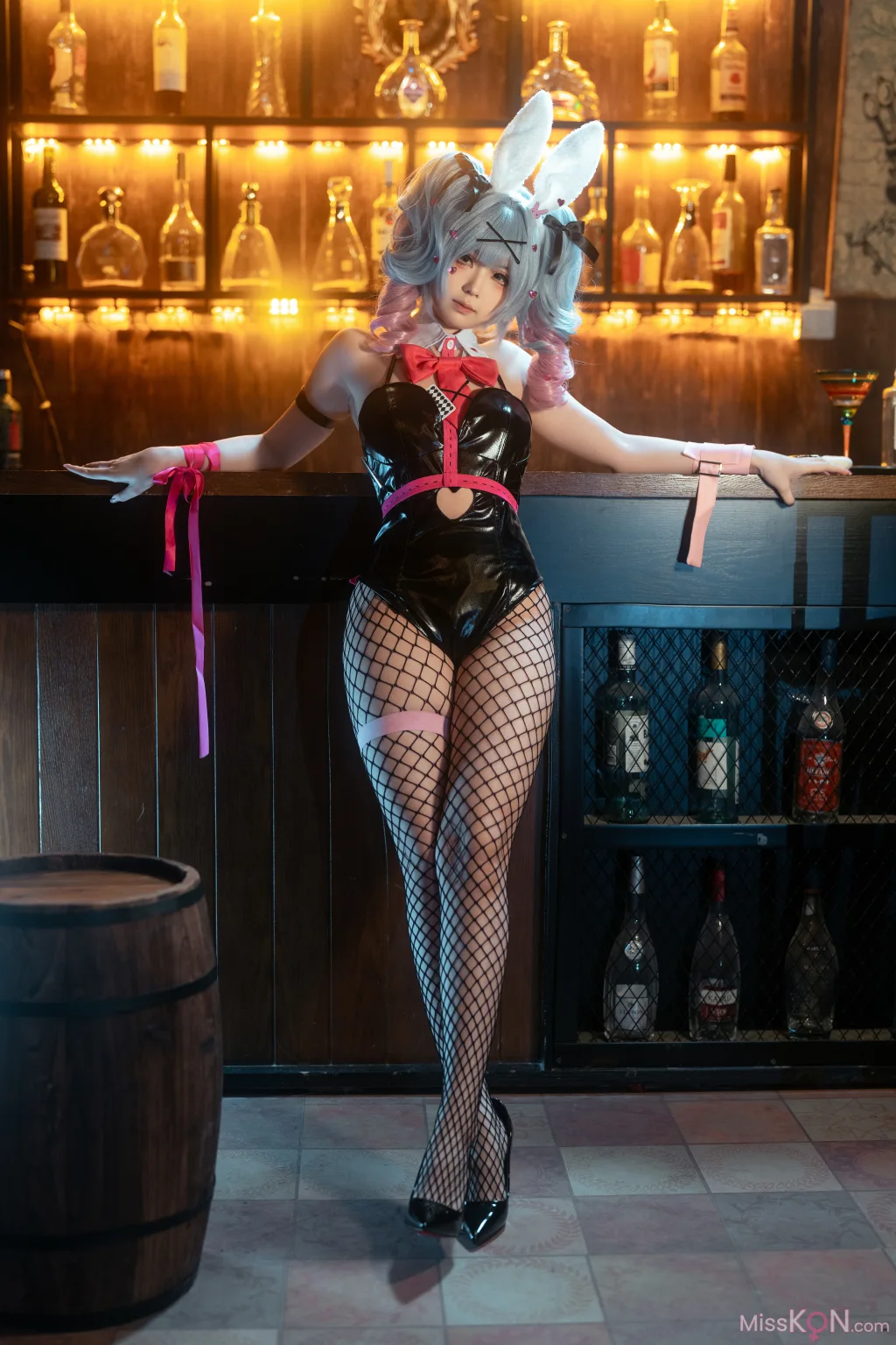 Coser@幼水铃衣: VOCALOID 初音未来 兔子洞 (80 photos)