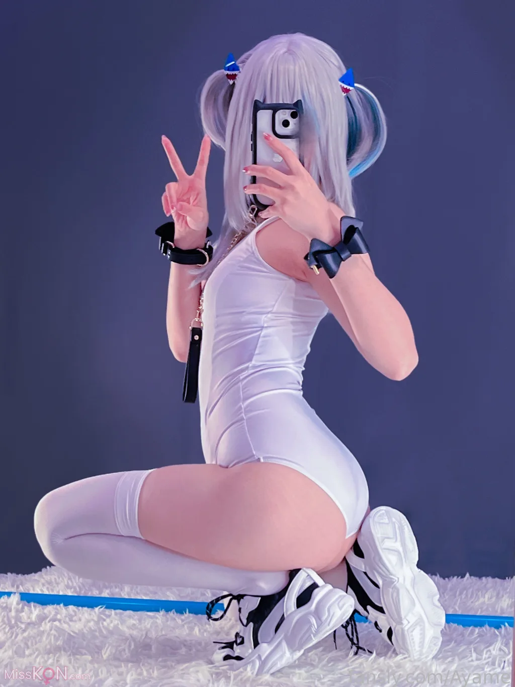 Coser@Ayame base: Gura 泳装 (34 photos + 4 videos)