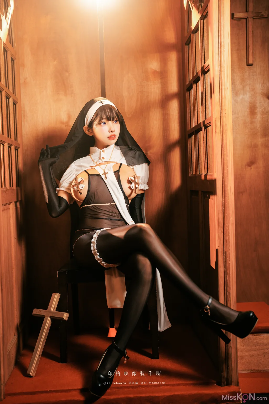 Coser@慕慕Momo: 肉體淨化世間罪惡 (60 photos + 1 video)