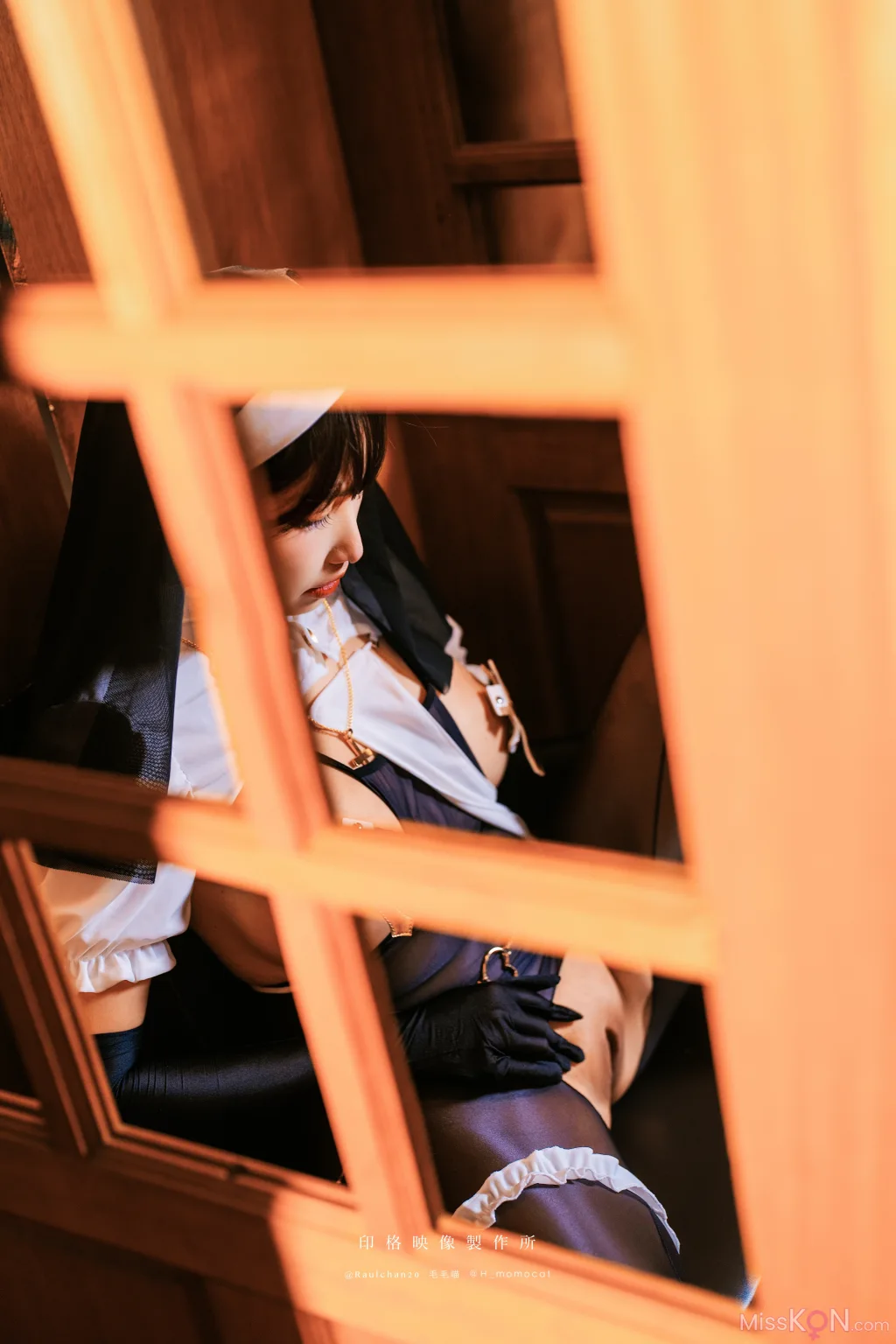 Coser@慕慕Momo: 肉體淨化世間罪惡 (60 photos + 1 video)