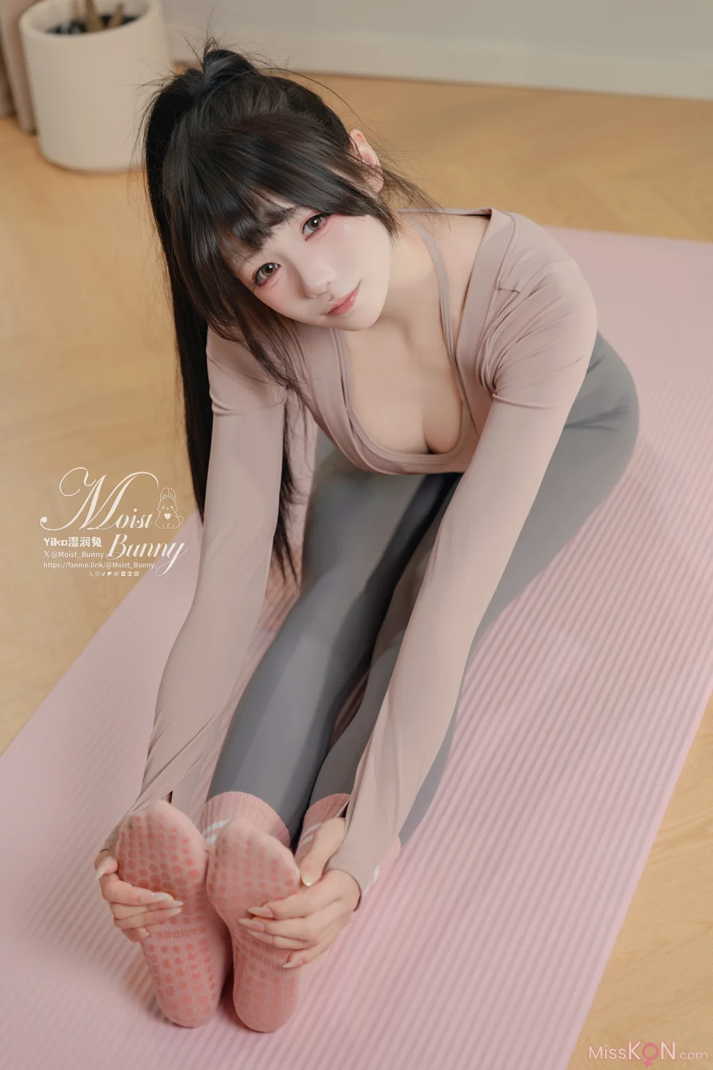 Coser@黏黏团子兔: 2025年06月 上门私教课 (110 photos + 2 videos)