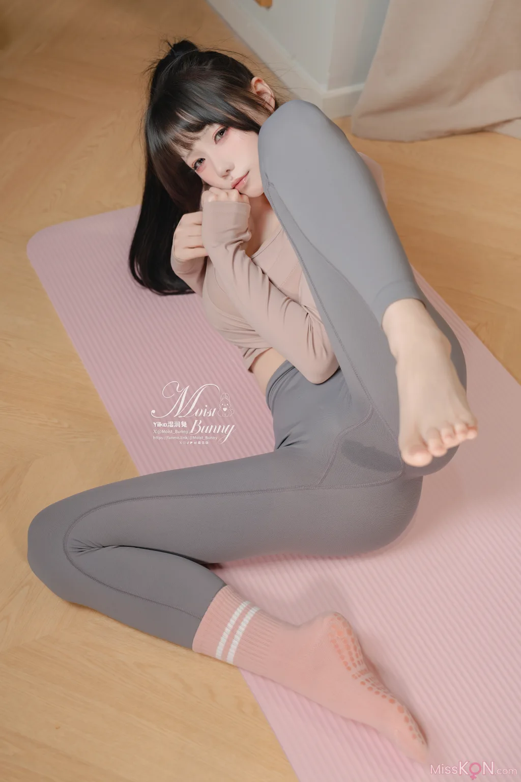 Coser@黏黏团子兔: 2025年06月 上门私教课 (110 photos + 2 videos) – Page 2