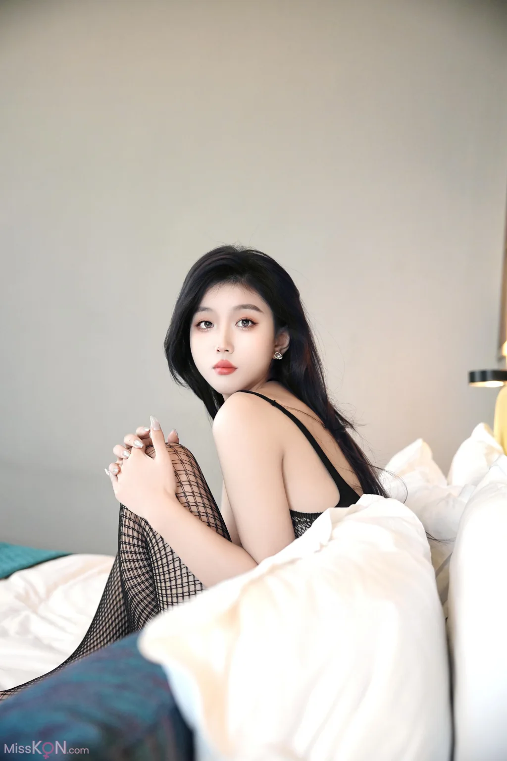 [XR Uncensored] 江念鱼: R18 秀人网模特 连体渔网 (69 photos + 1 video) – Page 2